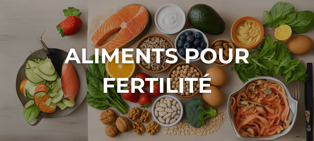 Assortiment d’aliments naturels bénéfiques pour la fertilité féminine : saumon, avocat, yaourt, œufs, légumes verts, baies, graines et légumineuses sur une table en bois.